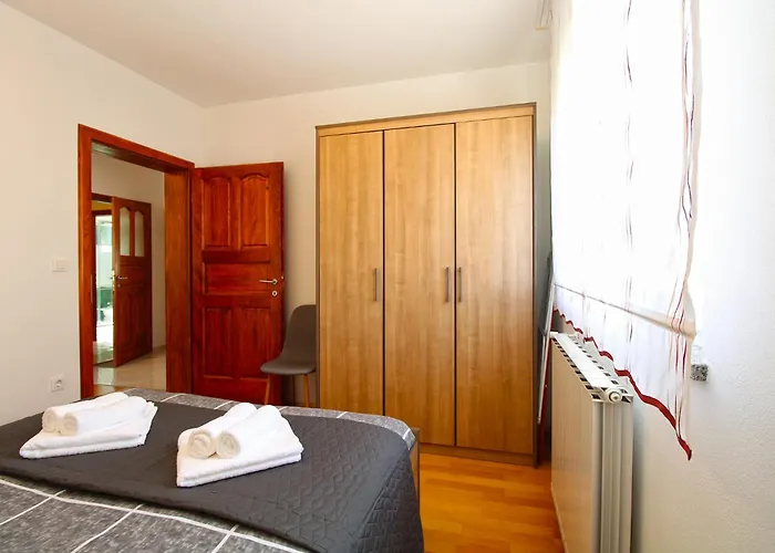 Suzana 2384 * Valbandon